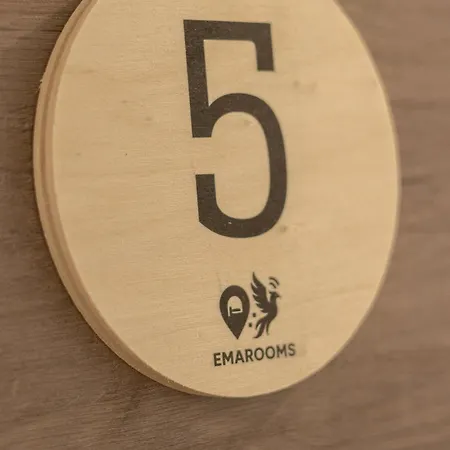 Emarooms Boutique Pensión Laredo
